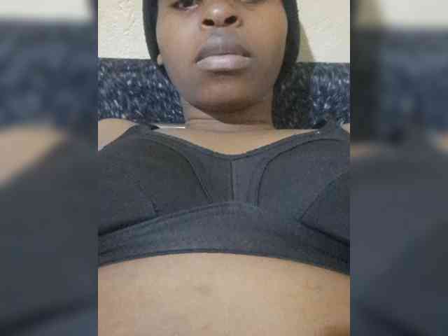 Brownkinky2 Live Webcam on BongaCams