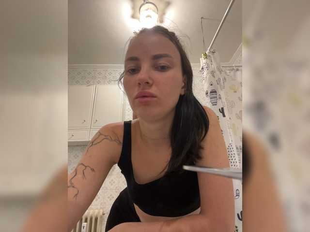 Manynya2 live cam on BongaCams