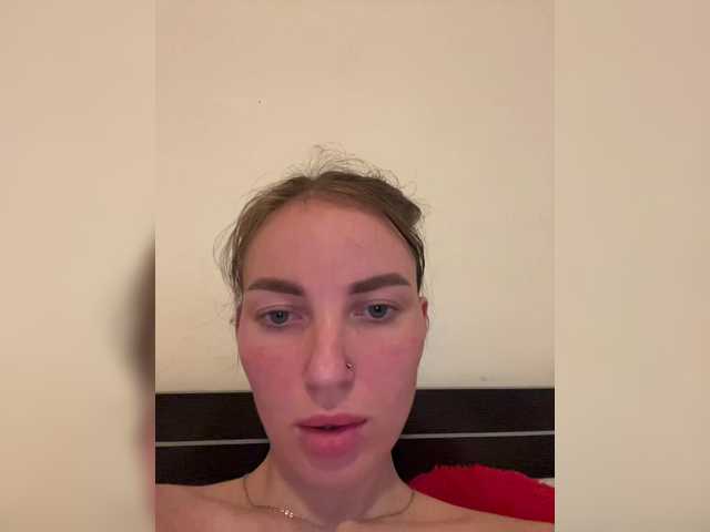 Manynya2 live cam on BongaCams