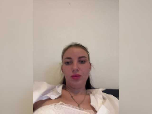Manynya2 live cam on BongaCams