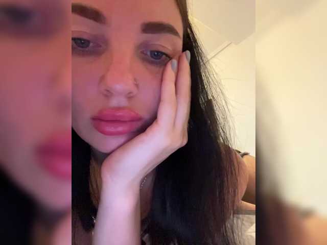 Manynya2 live cam on BongaCams