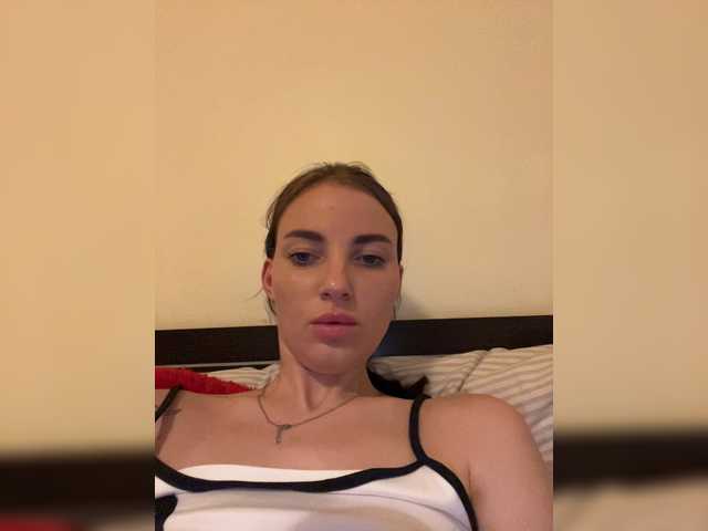 Manynya2 live cam on BongaCams