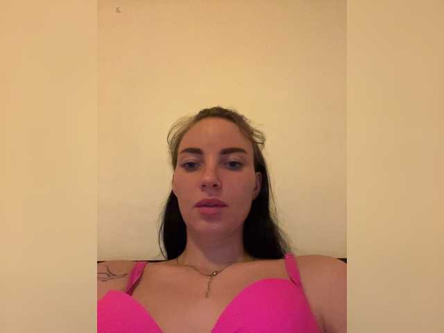 Manynya2 live cam on BongaCams