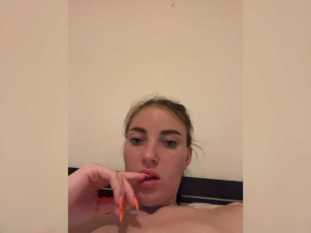 Manynya2 live cam on BongaCams
