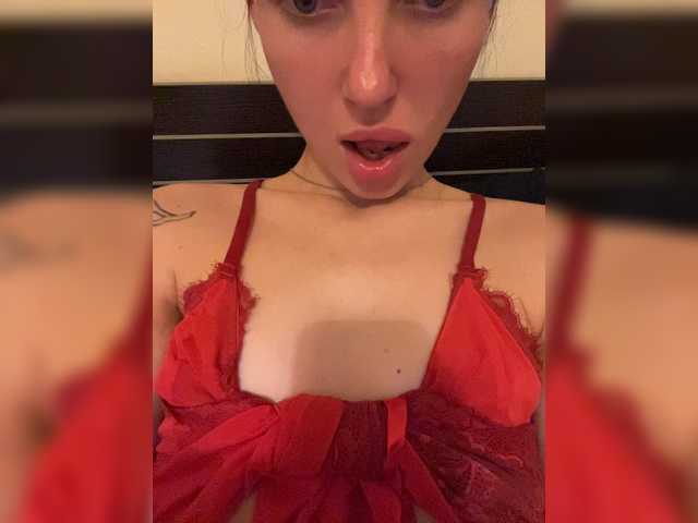 Manynya2 live cam on BongaCams