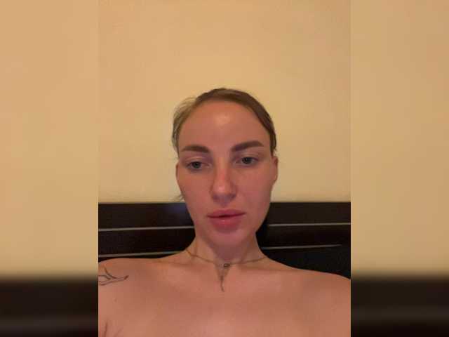 Manynya2 live webcam show