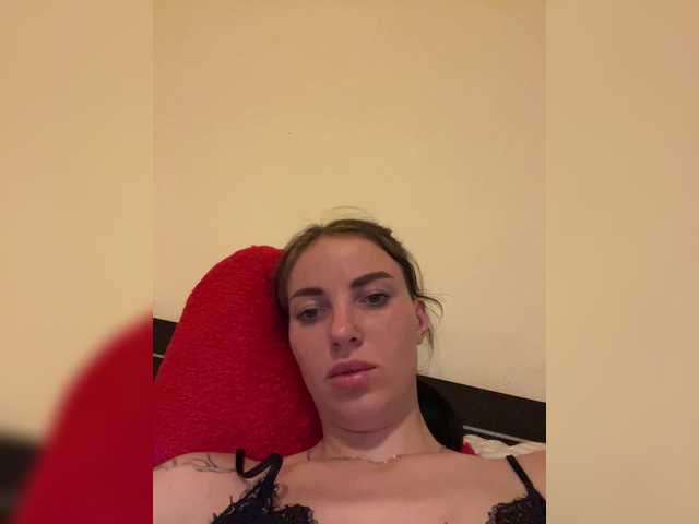 Manynya2 live cam on BongaCams