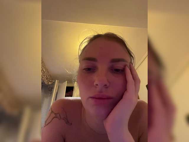 Manynya2 live cam on BongaCams