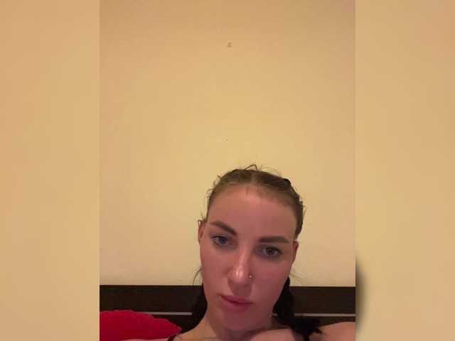 Manynya2 live cam on BongaCams
