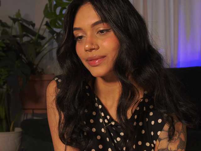 SeleneVaughan live cam on BongaCams