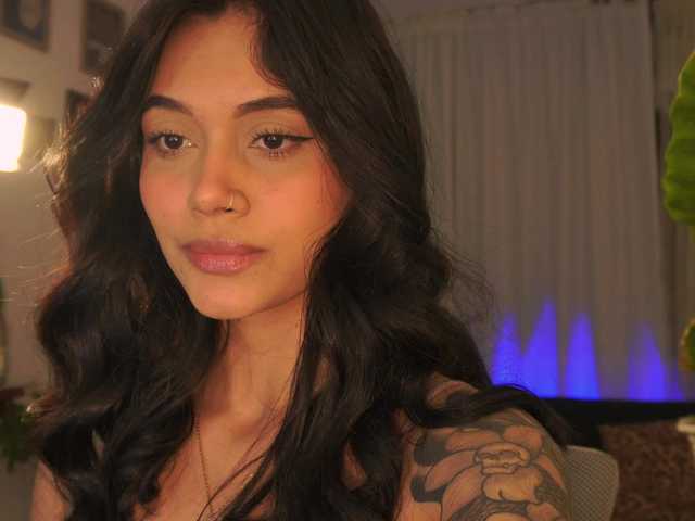 SeleneVaughan live cam on BongaCams
