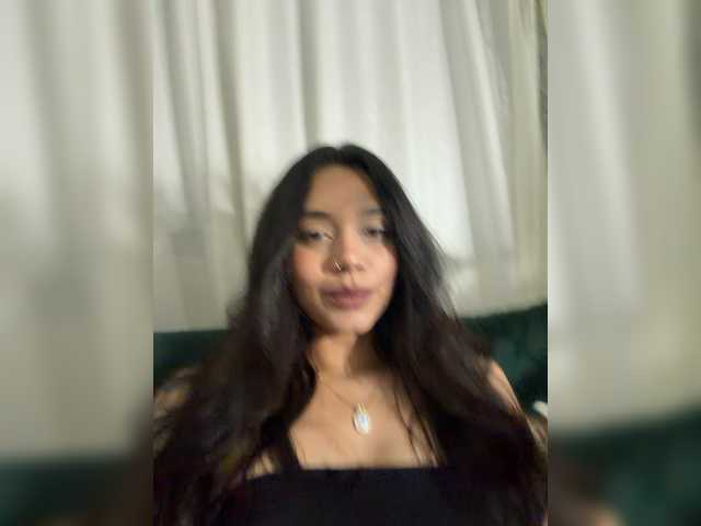SeleneVaughan live cam on BongaCams