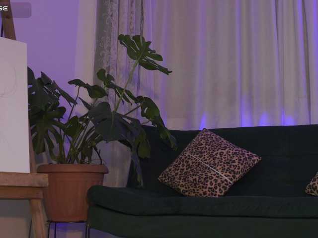 SeleneVaughan live cam on BongaCams