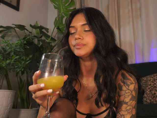 SeleneVaughan webcam