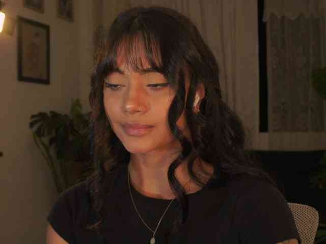 SeleneVaughan webcam