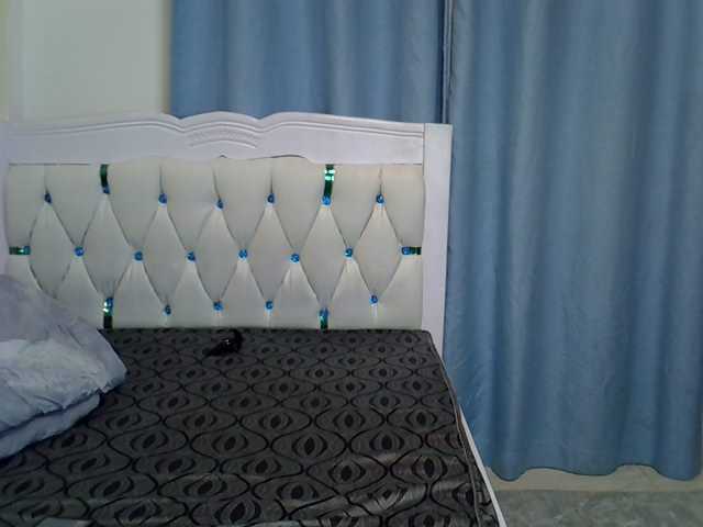 Prettyluxe live cam on BongaCams