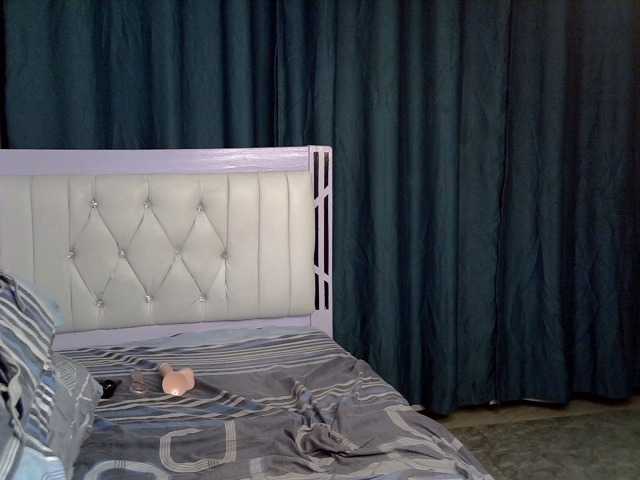 Prettyluxe live cam on BongaCams