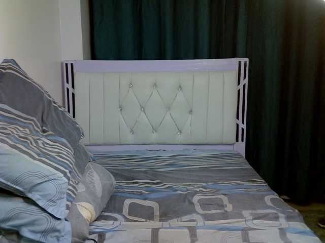 Prettyluxe live cam on BongaCams