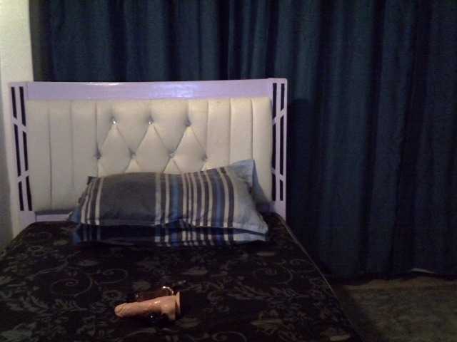 Prettyluxe live cam on BongaCams