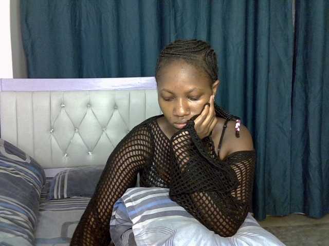 Prettyluxe live cam on BongaCams