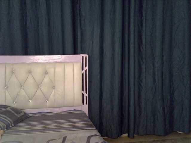 Prettyluxe live cam on BongaCams