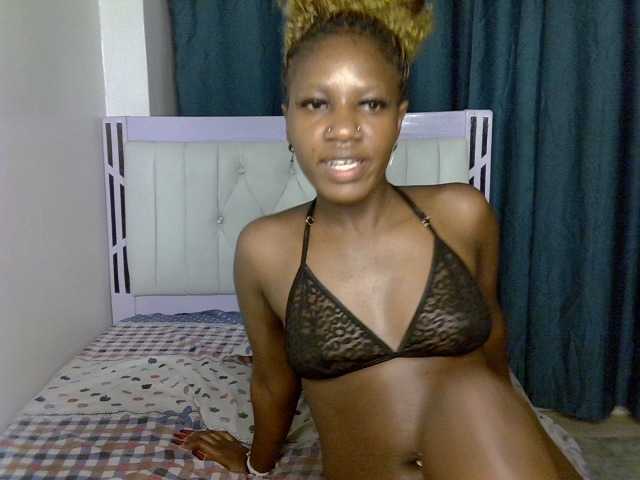prettyluxe cam belle