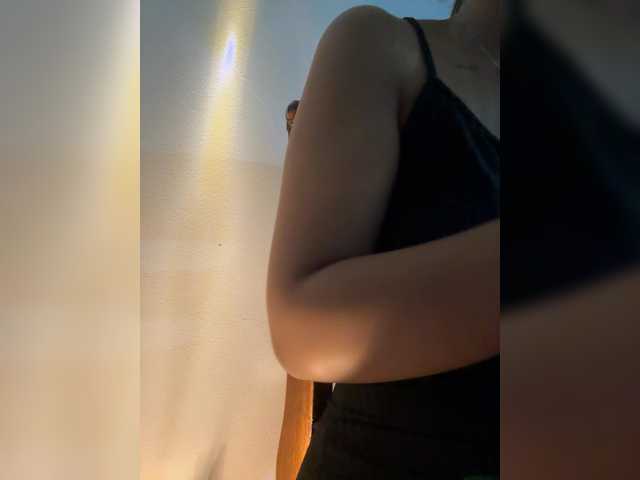AmyScott live cam on BongaCams