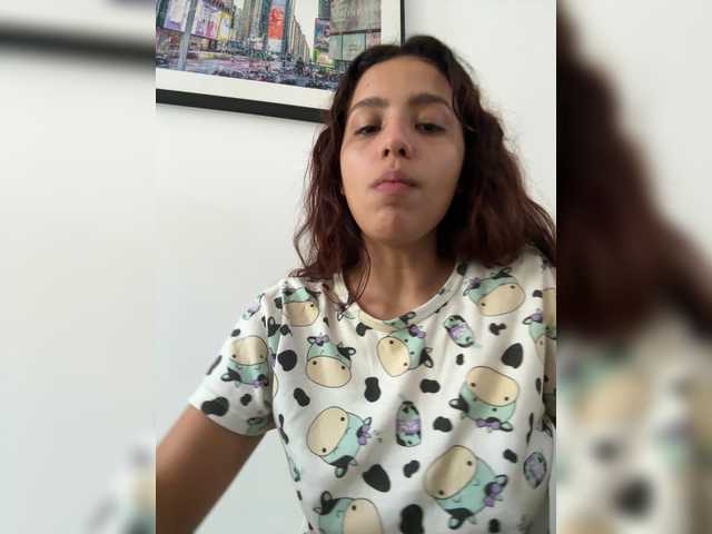 AmyScott live cam on BongaCams