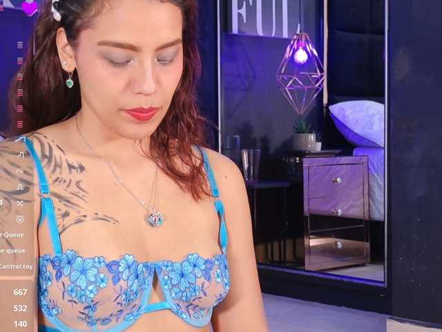 AmyScott live cam on BongaCams