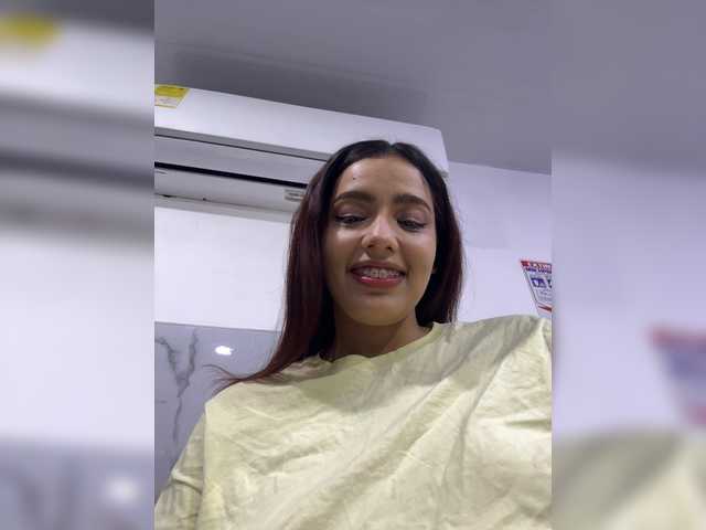 AmyScott live cam on BongaCams