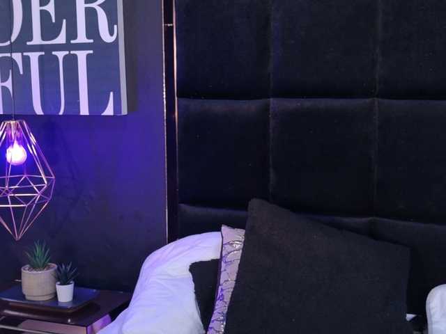 AmyScott live cam on BongaCams