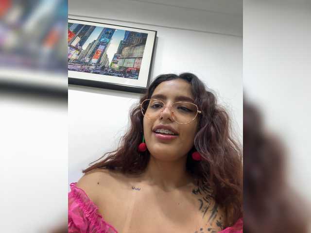 AmyScott live cam on BongaCams