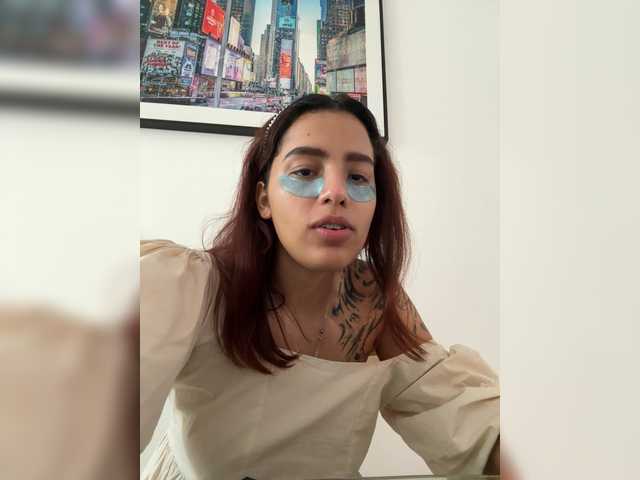 AmyScott live cam on BongaCams