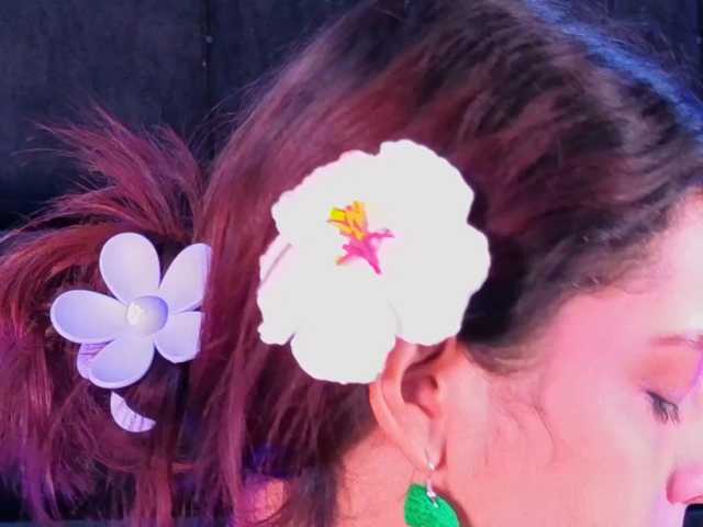 AmyScott live cam on BongaCams