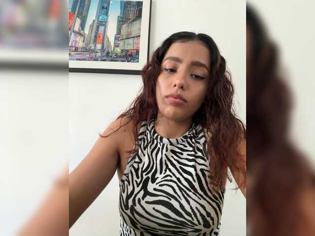 AmyScott live cam on BongaCams