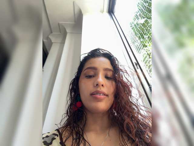 AmyScott live cam on BongaCams