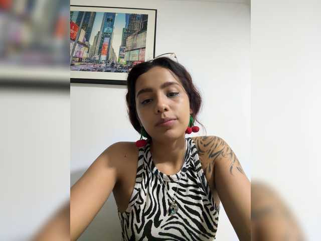 AmyScott live cam on BongaCams