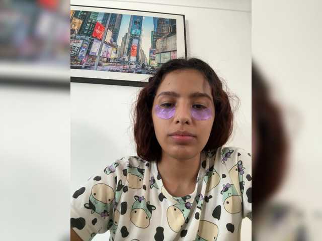 AmyScott live cam on BongaCams