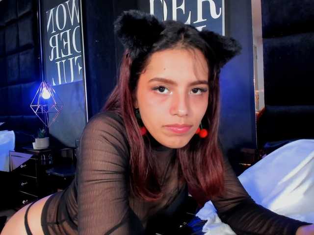 AmyScott live cam on BongaCams