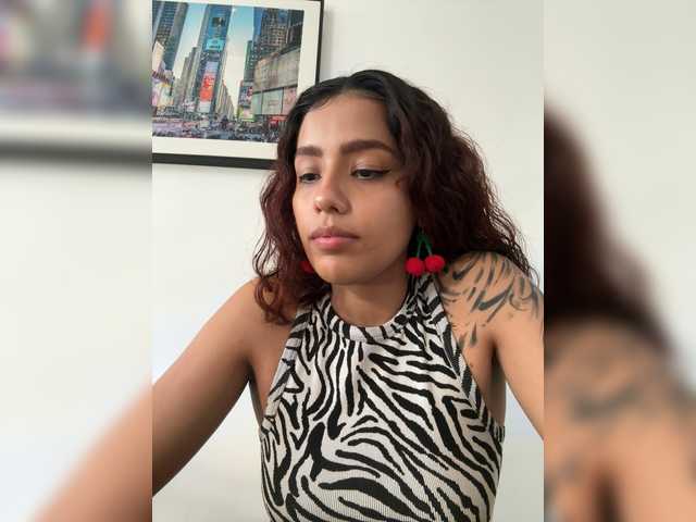 AmyScott live cam on BongaCams