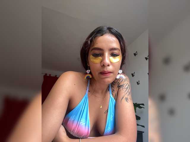 AmyScott live cam on BongaCams