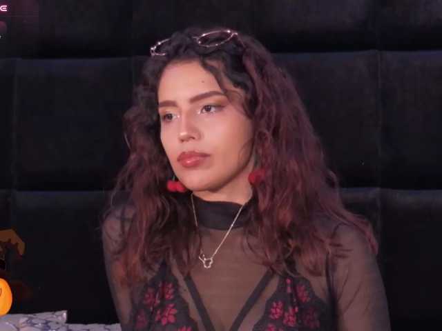 AmyScott live cam on BongaCams