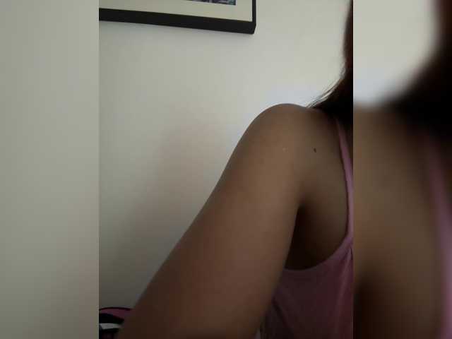 AmyScott live cam on BongaCams