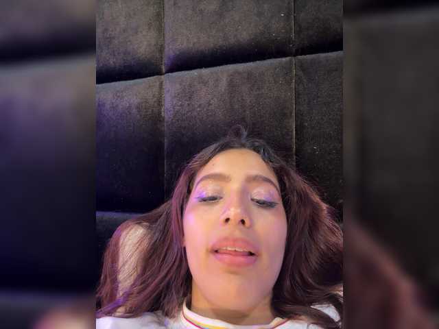 AmyScott live cam on BongaCams
