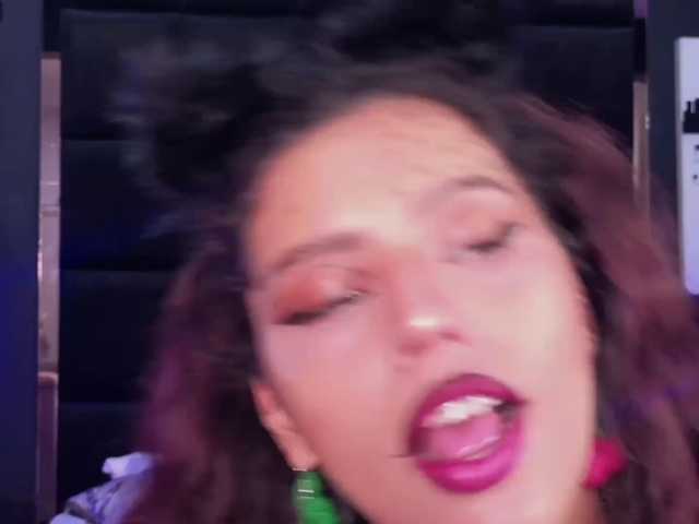 AmyScott live cam on BongaCams