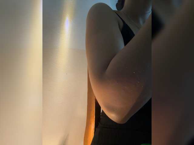 AmyScott live cam on BongaCams