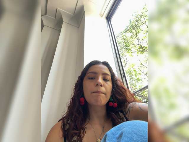AmyScott live cam on BongaCams