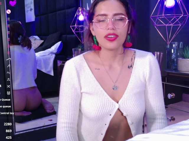 AmyScott live cam on BongaCams