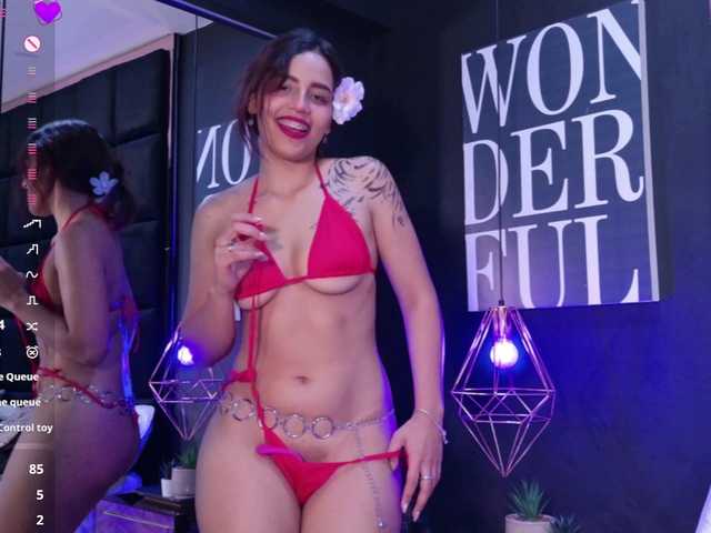AmyScott live cam on BongaCams