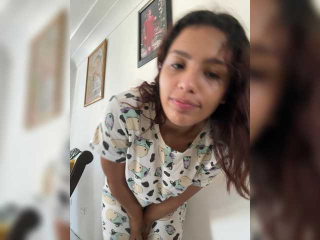 AmyScott live cam